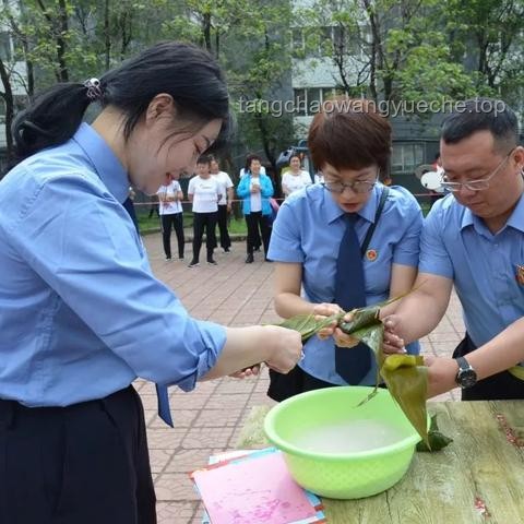 **²⁰²⁵/₀₅.₃₁ 端午粽香，思维飞扬：解锁朋友圈新姿势**