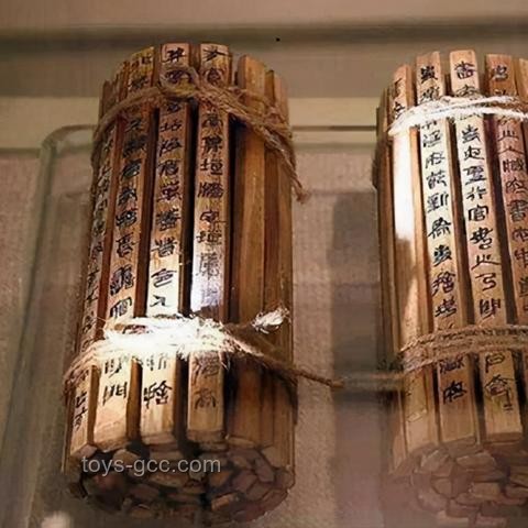 金庸武侠中盾牌缺席之谜：非不好用，实则文化与环境使然