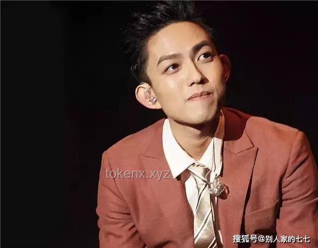 李荣浩力挺邓紫棋：如何在社交媒体上有效支持偶像