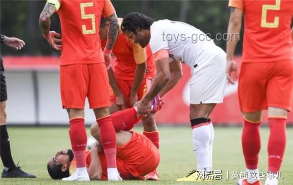国足热议背后：业余与专业的界限，热爱无界