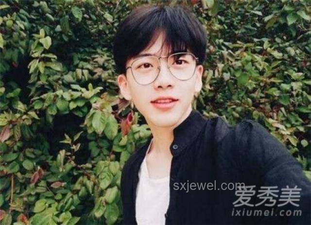 白鹿与曾舜晞抖音共创视频对比分析