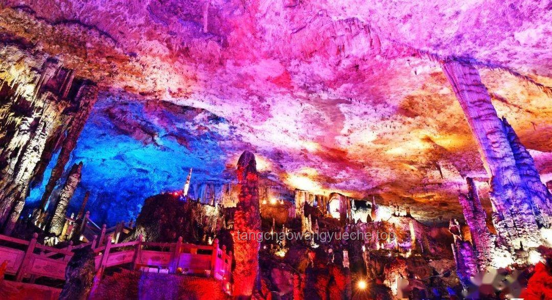 张家界溶洞清洁行动：旅游环保新趋势，2.7吨垃圾清运启示录