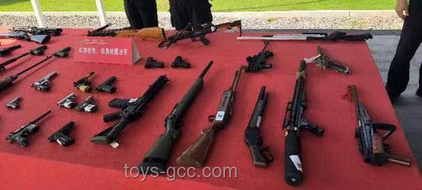 小伙遇误指枪事件获赔30万，法律与权益知多少