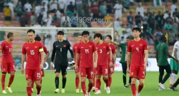 国足地位不容业余挑战：深度剖析中国足球现状与困境